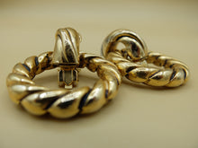 Load image into Gallery viewer, 1980&#39;s Gold plated Twist Hoop
