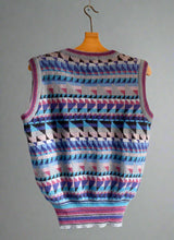 Load image into Gallery viewer, 1980&#39;s Boho Knitted Vest
