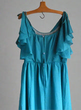 Load image into Gallery viewer, Vintage 1980&#39;s Turquoise Spring!
