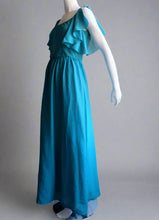 Load image into Gallery viewer, Vintage 1980&#39;s Turquoise Spring!
